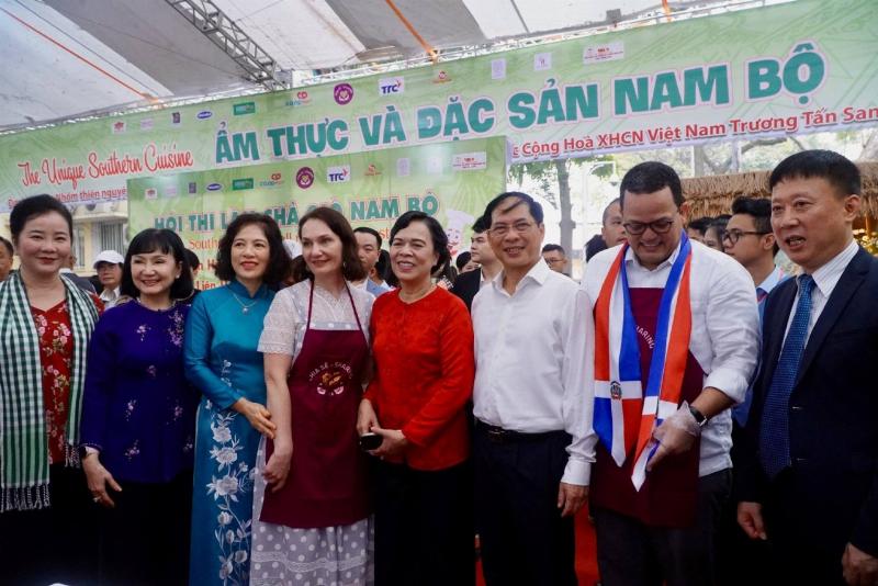 Kết nối bạn bè quốc tế