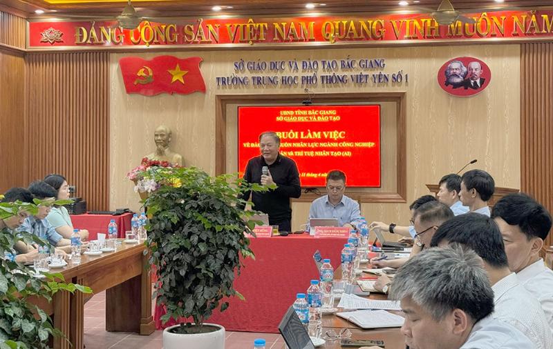 Phân tích nhân vật mở rộng tư duy