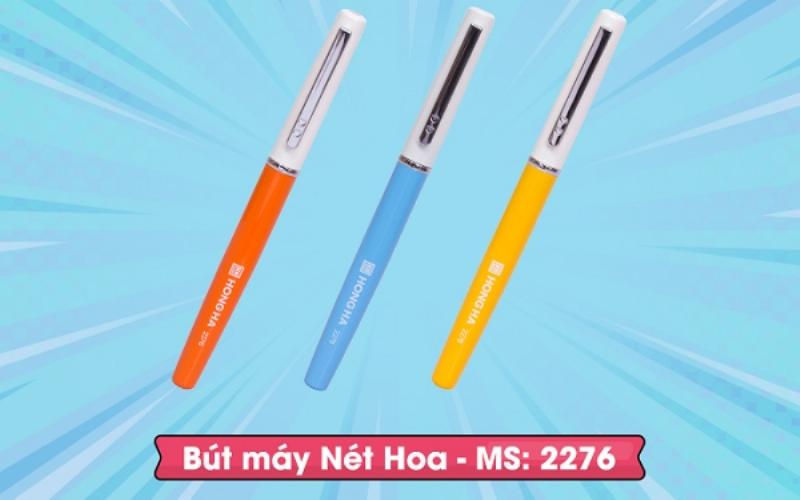 Hình ảnh minh họa bút máy và vở ô ly chuyên dùng để luyện chữ nét thanh nét đậm sáng tạo cho bé