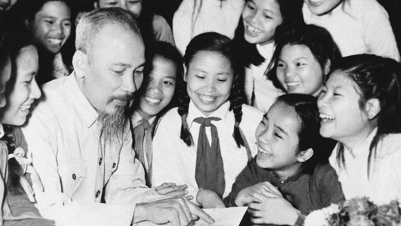 Bài thơ Viếng Lăng Bác gây xúc động