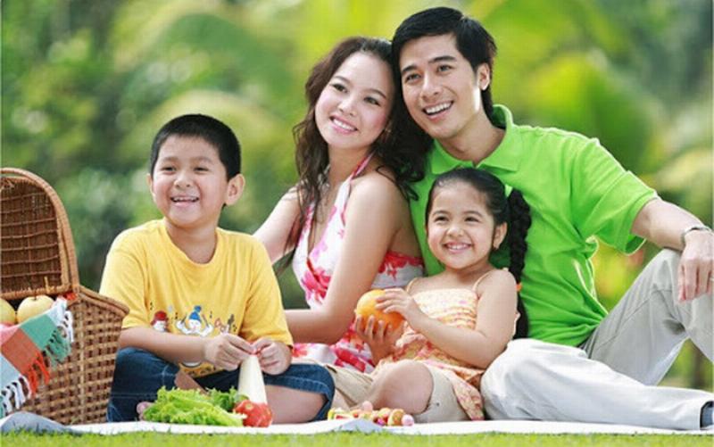 Gia đình hiện đại hạnh phúc