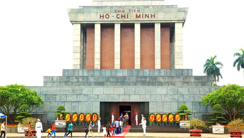 Hình ảnh Bác Hồ trong lăng