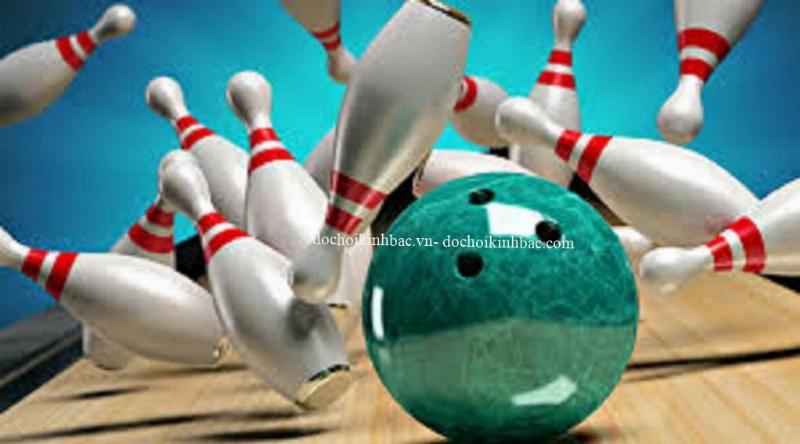 Nâng quả bóng bàn và bóng bowling