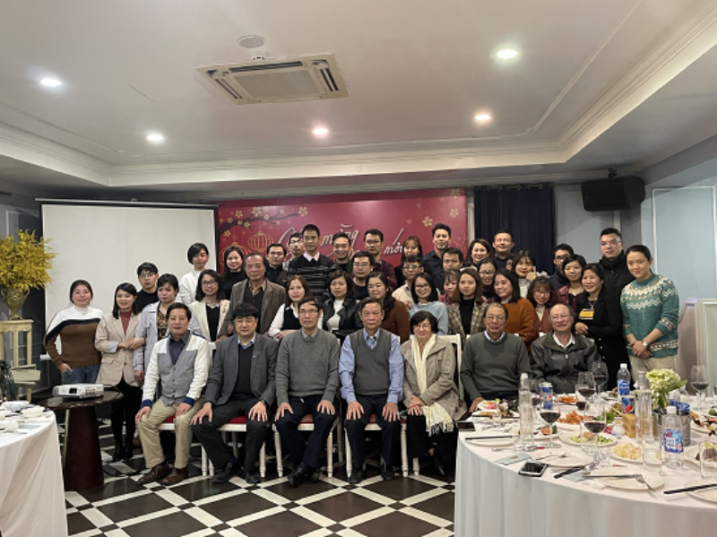 Nghiên cứu tế bào thực vật trong phòng thí nghiệm hiện đại