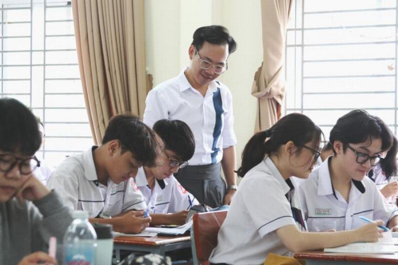 Học sinh ôn tập Sinh học 12 bài 35 về quần thể sinh vật với sơ đồ tư duy
