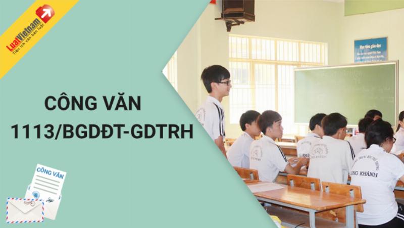 Học sinh luyện tập ngữ pháp language focus unit 14 lớp 12 trên máy tính